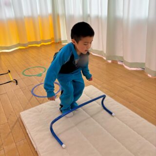 ジャンプで進もうの活動をしました😊両足ジャンプでプールスティックやハードルを飛び越えてゴールまで目指しましたよ!しっかり両足で踏み切ることが出来て、体幹を鍛えることが出来ましたよ!
#aijyu松沢
#AIJYU松沢
#放課後等デイサービス
#児童発達支援
#富山県
小矢部市
放デイ
発達障害
自閉スペクトラム
ADHD